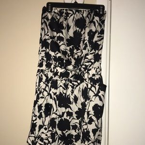 Strapless Mini with pockets 💕